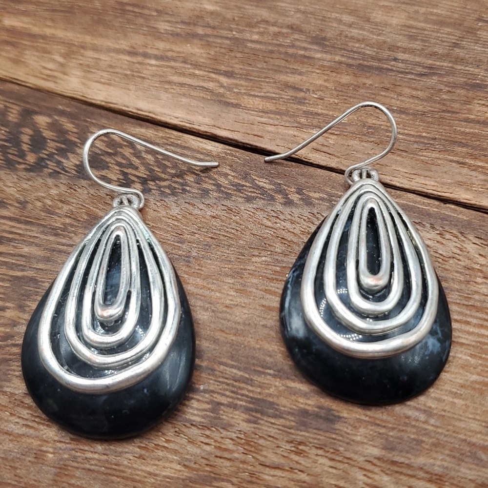 Sterling onyx teardrop earrings native E637